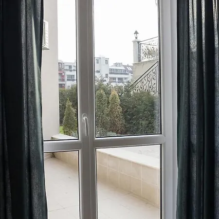 Moderno 1 -bedroom With Patio Apartamento Varna