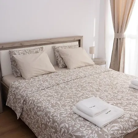 Moderno 1 -bedroom With Patio *